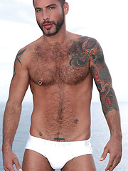 Gay pornstars have outdoor thrreesome at Ibiza