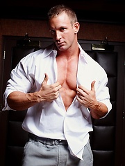 Young, blond and good looking muscle hunk