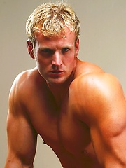 Naked blonde athlete solo pictures