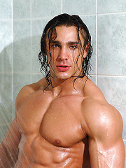 A new muscleman street stud from MuscleHunks