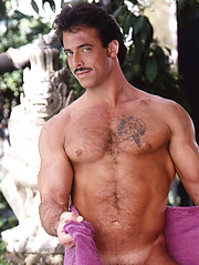 Muscle man posing naked