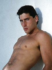 Vinatge pics of a hot youn athlete posing naked
