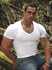 Samuel Vieira, latin bodybuilder