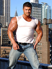 Really hot muscleman Kurt Beckmann