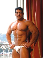 Strong bodybulder Tarek
