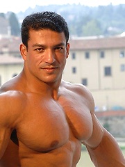 Strong bodybulder Tarek