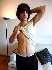 Nico is a laidback 20 year old kid from Argentina