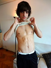 Nico is a laidback 20 year old kid from Argentina