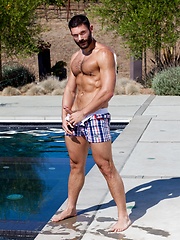 Very hot muscle hunk gets naked