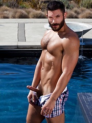 Very hot muscle hunk gets naked
