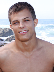 Jayden is nice str8 guy from the midwest