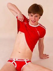 Joel Martin waits for you to expose his great ass