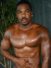 Black daddy oiled his hot brown chest