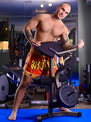 Hairy dude in a gym