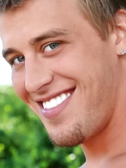 Sexy stud Austin Storm masturbates