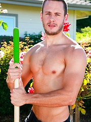 Next Door Buddies - Gardener's Prick