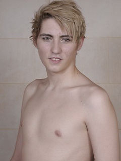 gay model Kyle Dickson